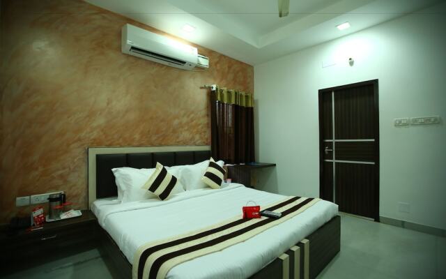 OYO 2282 Apartment Velachery