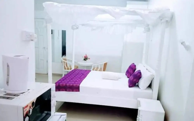 Lux Suites Bustani studio Apartments