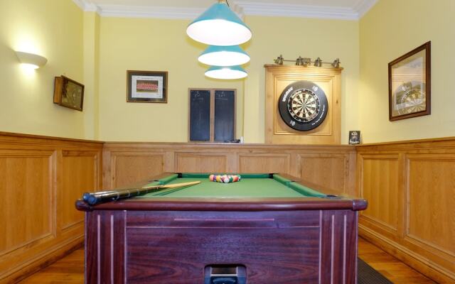 The Greyhound Hotel