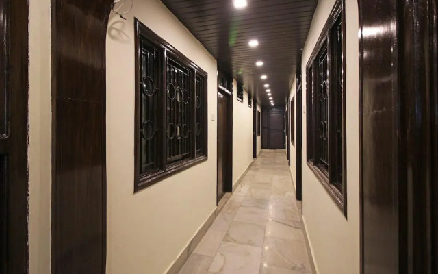 OYO 8991 near Mall Road