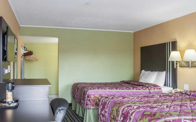 Amherst Inn & Suites