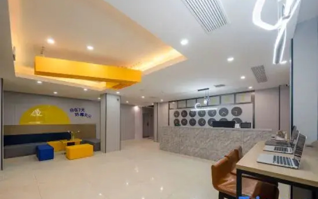 7 Days Premium Hotel (Zhengzhou Xinzheng International Airport)