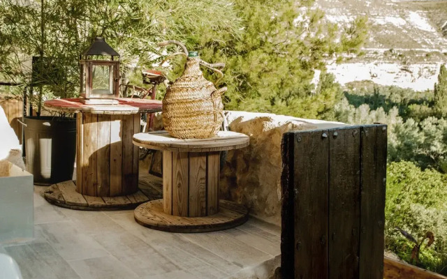 XUQ Grupo de Alojamiento Turístico