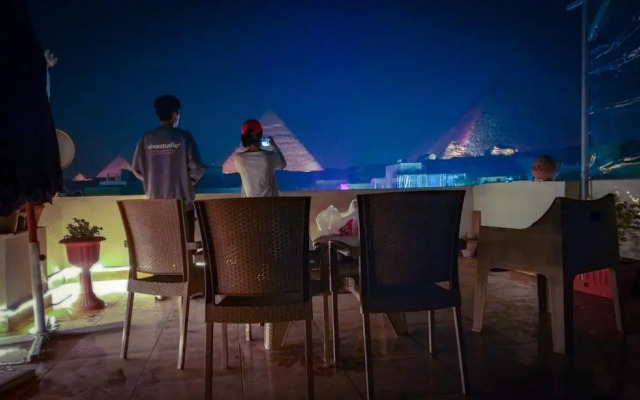 Pyramids Top Inn