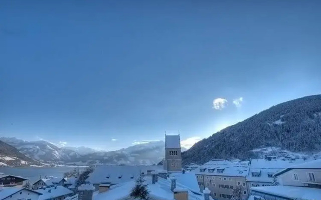 Penthouse Zell am See by Kaprun Rentals