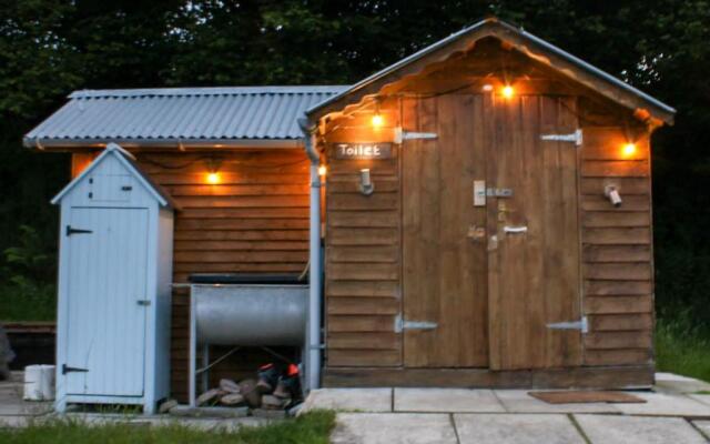 Cosy Pod-cabin Near Beautiful Landscape in Omagh