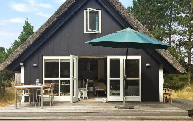 6 Person Holiday Home in Romo