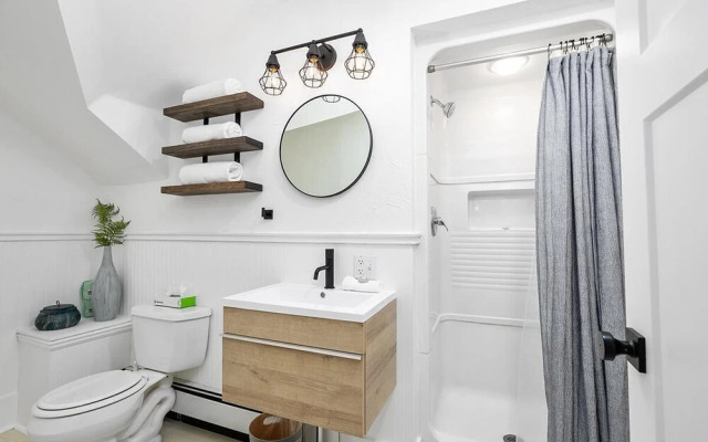 Saugatuck Harbor House