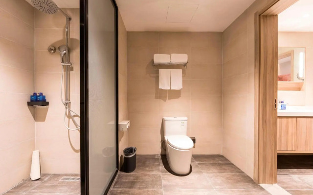 Hanting Premium(Xinyi Road, Zhengzhou East Railway