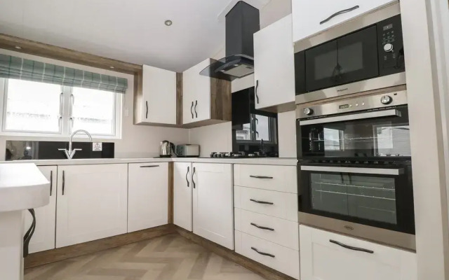 Lodge at Chichester Lakeside