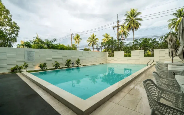 Oceanstone Resort by Lofty