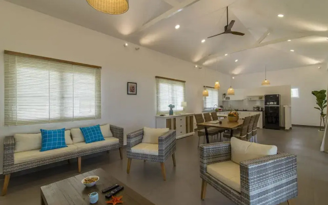Cashew Cashew Villa