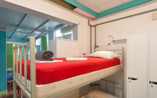 Roundabout Hostel - hostel