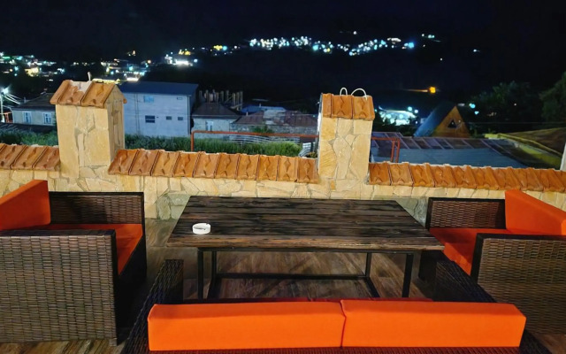 Hotel Toliketi
