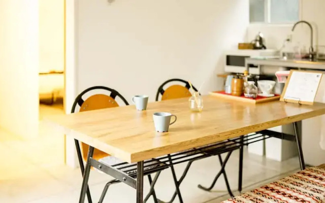 Route - Cafe and Petit Hostel