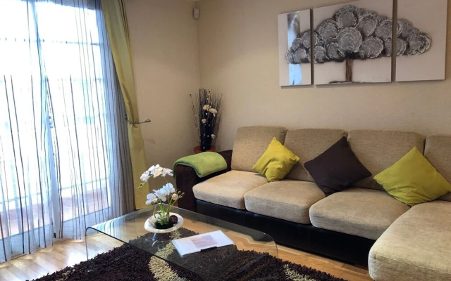 Penteada's Apartment - Charming & Trendy