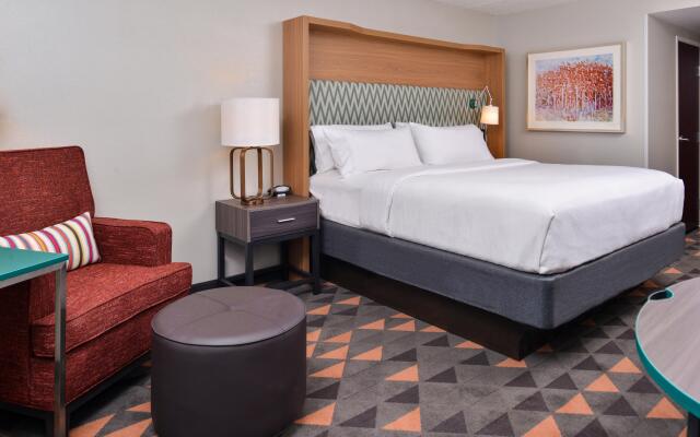 Holiday Inn Hotel & Suites Rochester - Marketplace, an IHG Hotel