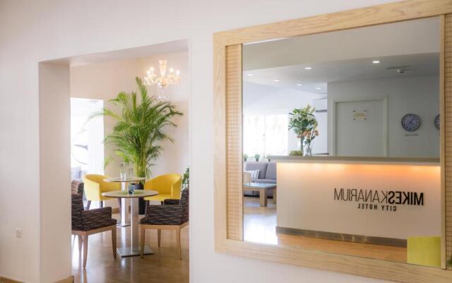 Mikes Kanarium Hotel