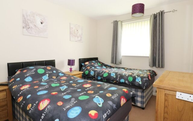 56 Waterside Park