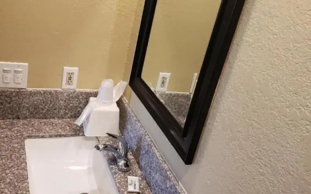 University Inn Fresno
