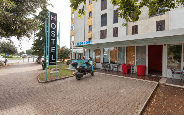 Roundabout Hostel - hostel