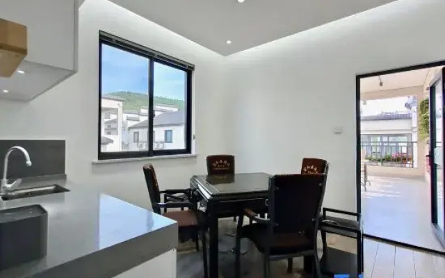 Xiao Die Qian Xun Hostel