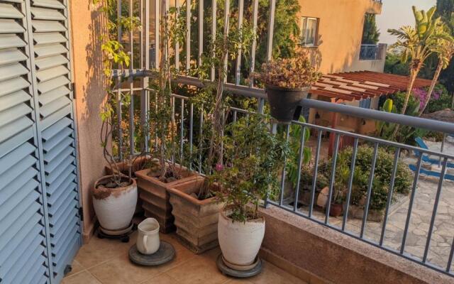 P.Gardens 103