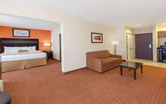 Wingate By Wyndham Tulsa