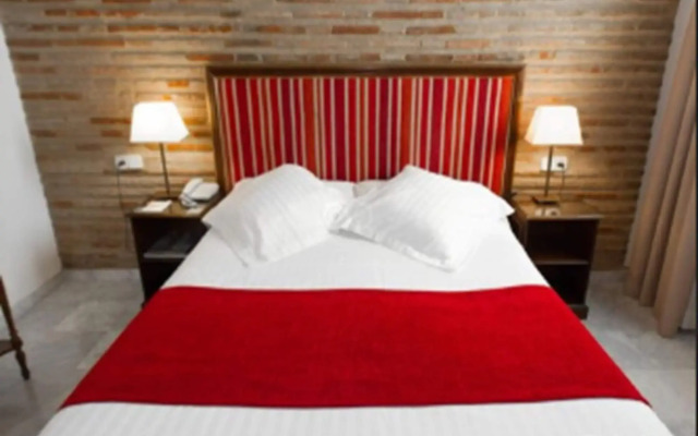 Ad Hoc Monumental Hotel