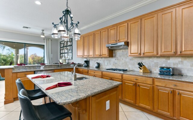 Rvh_374r Golden 6 Bedroom Home