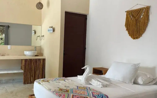 Macondo Raíz Holbox