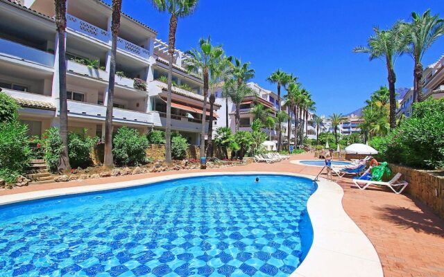 1105 Beachfront Apartment Marbella Golden Mile 4 Pools