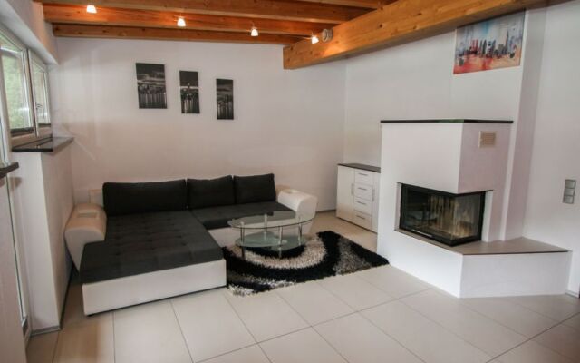 Apartment Sandra See