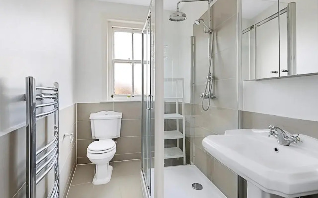 Serene 2BR - 3 Mins to Fulham Broadway