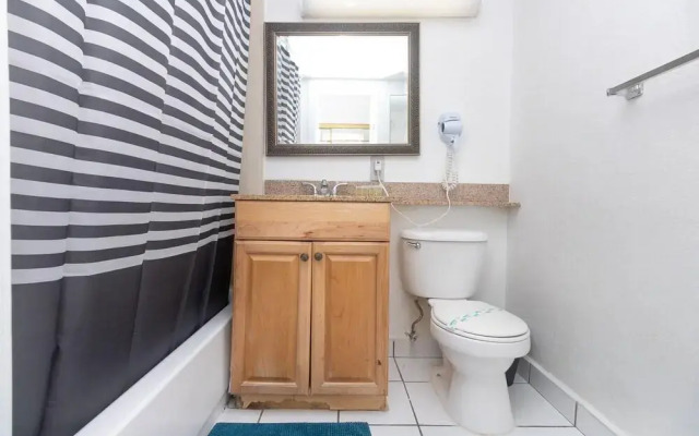 542 Ocean View Hollywood Beach