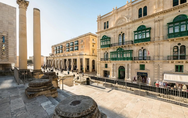 Valletta Main Street Apartment DELUXE