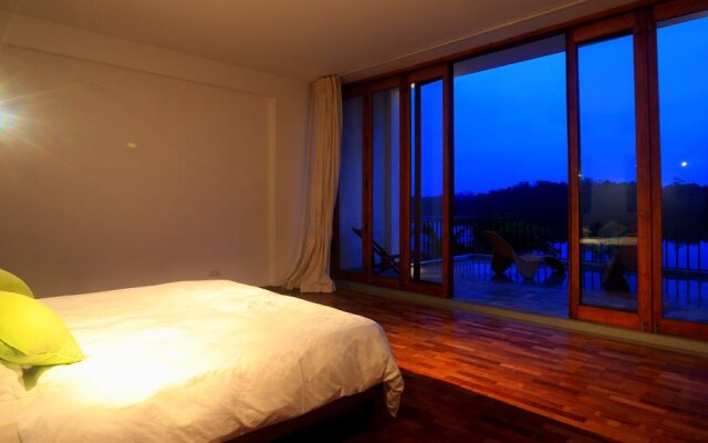 Blue Mangrove Villa