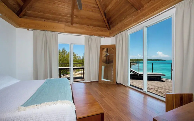 Seaside Sanctuary: Private Villa With Breathtaking Views