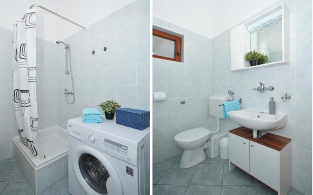 Paž - 28m from the beach - A3(4+1)