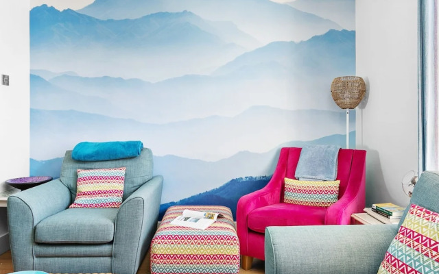 The Terrace - Bright Characterful and Near Beaches