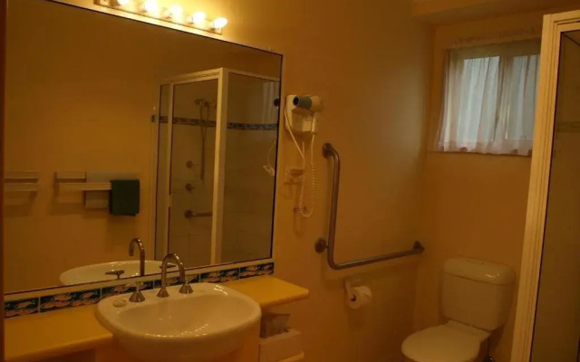 Cowra Holiday Park