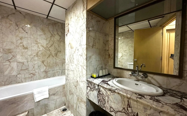 Garden Paradise Hotel & Serviced Apartment