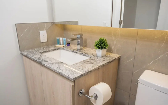 Silverstone Downtown Long-Term stay