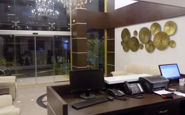 Hotel Sarah International
