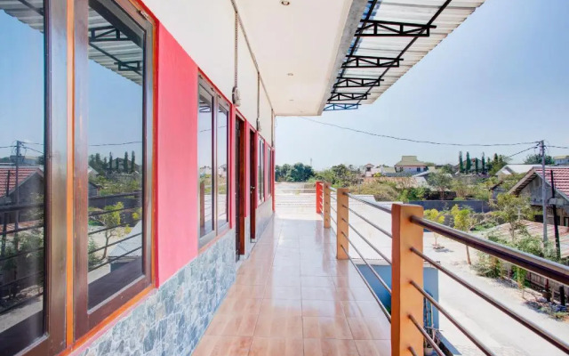 OYO 2965 Silvia Homestay