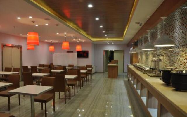 ibis Luoyang Hi Tech Dev Zone