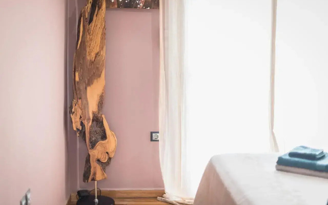 Stylish Luxury Apartment near Acropolis at Neos Kosmos metro station