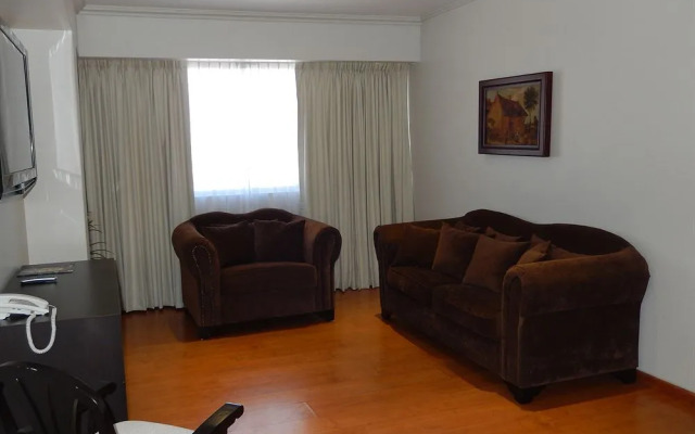 Roma, Suites & Business Center