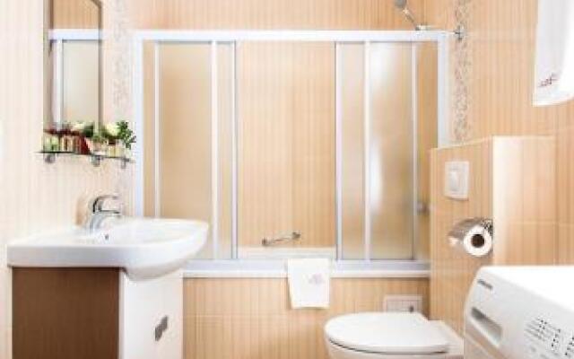 Flatlux Apartments in City Center Area