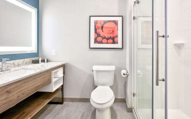 La Quinta Inn & Suites by Wyndham Dallas/Fairpark